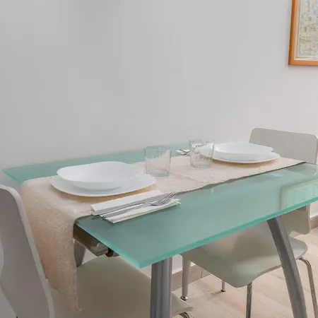 Near To Direct Metro To Duomo And Station - Quiet Apartament